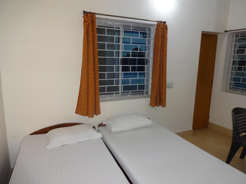 Harsh & Yash Guest House Bódhgaja Pokoj fotografie